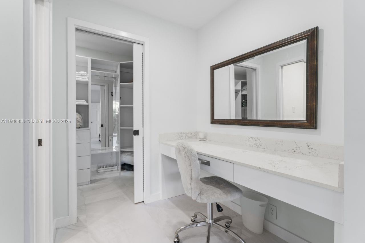 19217 Fisher Island Dr #19217, Miami Beach FL 33109