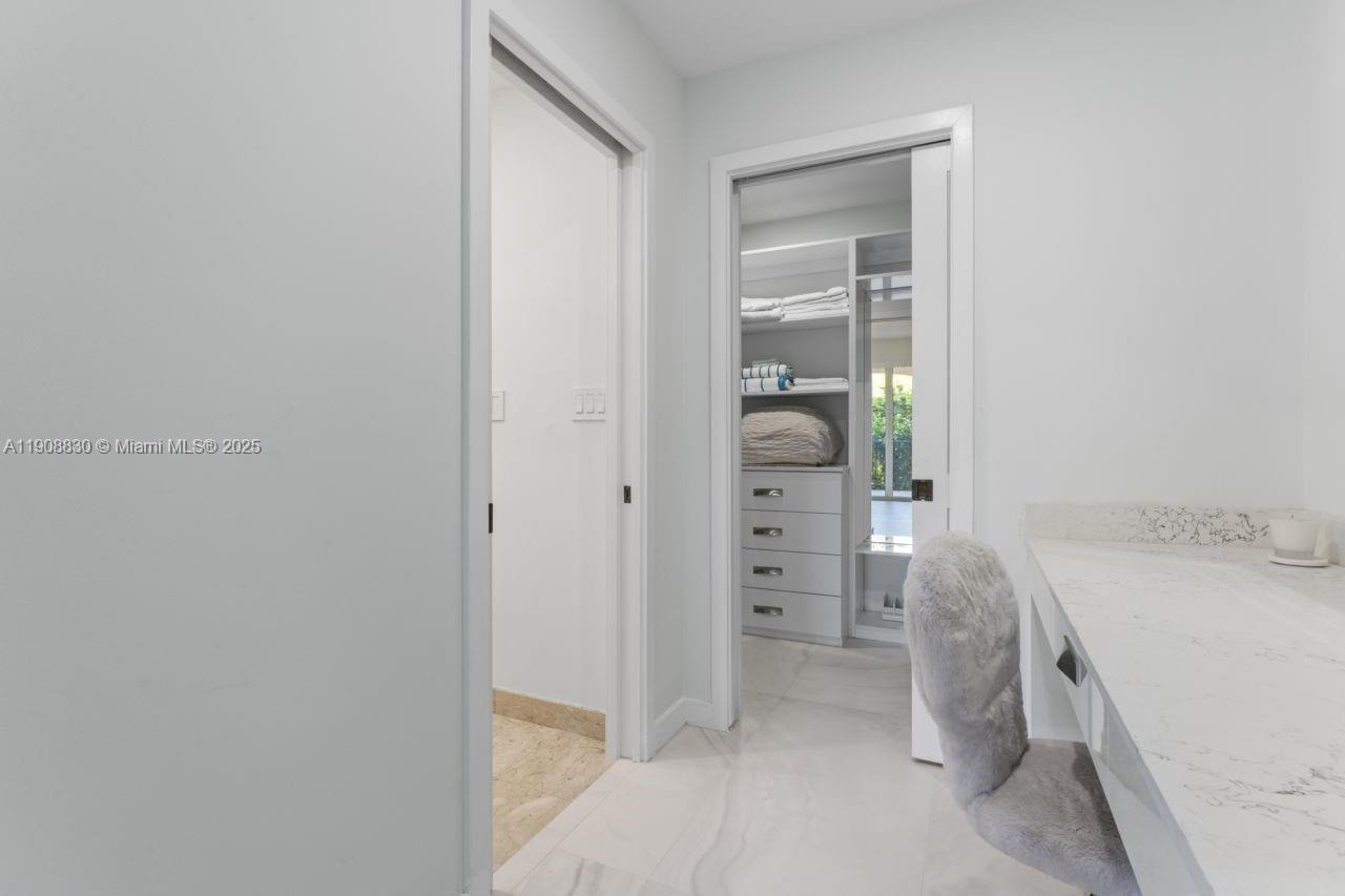 19217 Fisher Island Dr #19217, Miami Beach FL 33109
