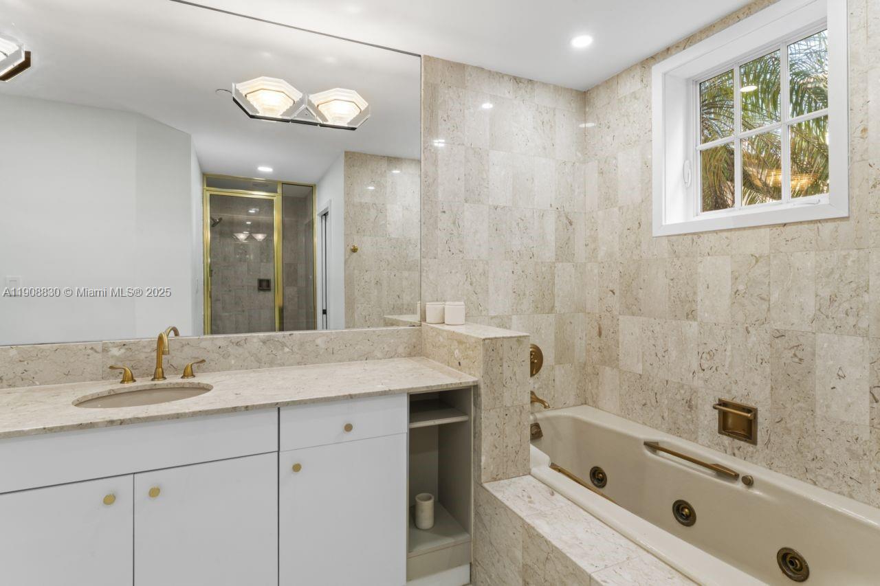 19217 Fisher Island Dr #19217, Miami Beach FL 33109