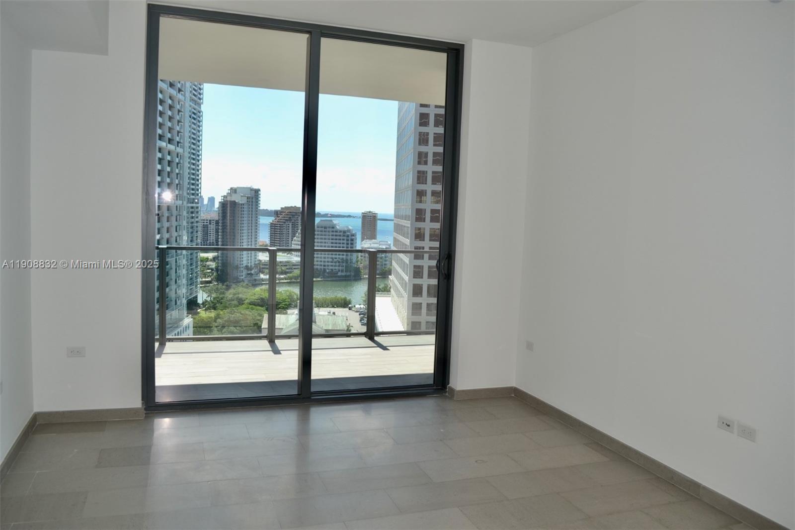 68 SE 6th St #1709, Miami FL 33131