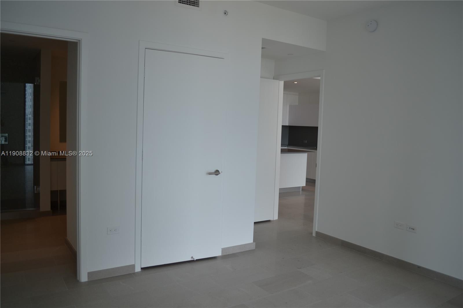 68 SE 6th St #1709, Miami FL 33131