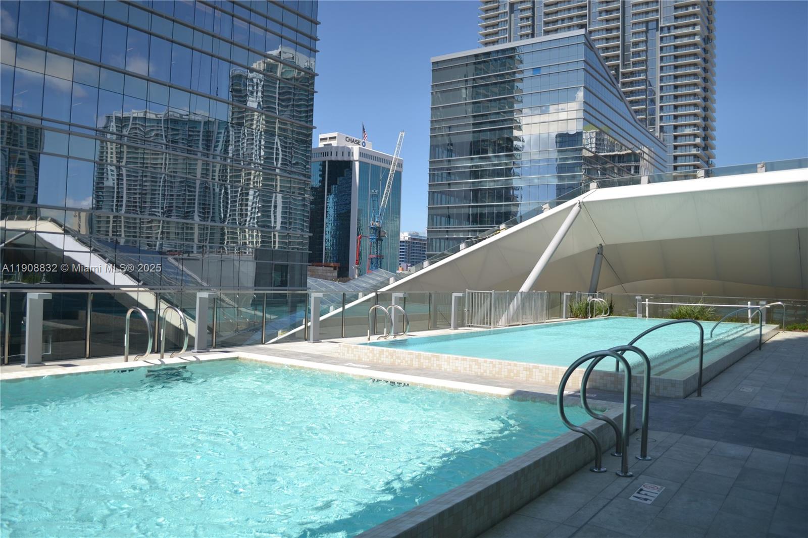 68 SE 6th St #1709, Miami FL 33131