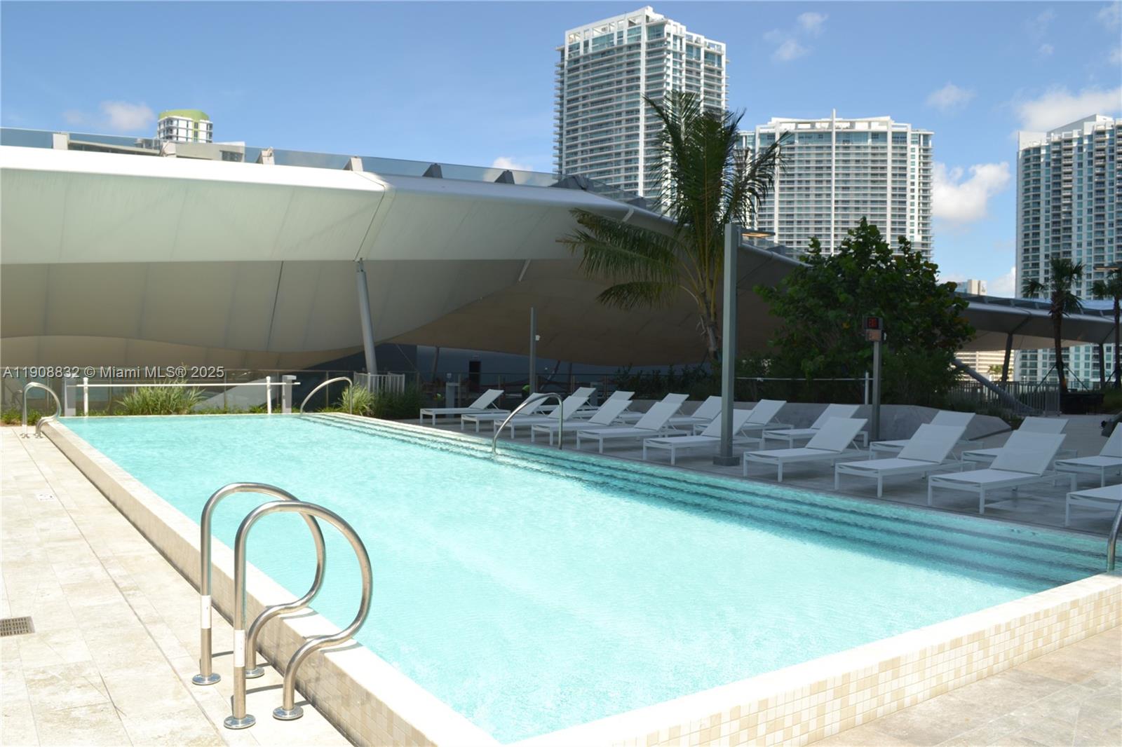 68 SE 6th St #1709, Miami FL 33131