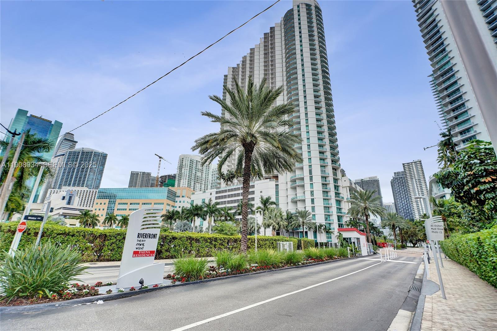350 S Miami Ave #3205, Miami FL 33130