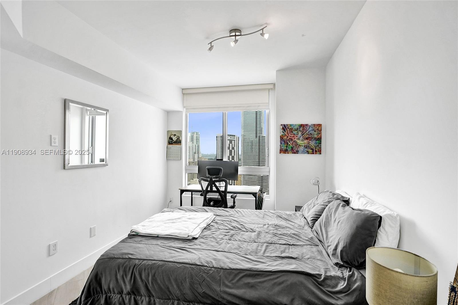 350 S Miami Ave #3205, Miami FL 33130