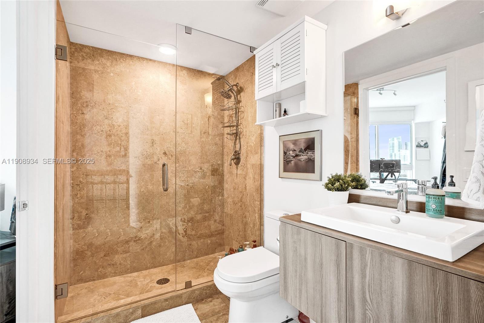 350 S Miami Ave #3205, Miami FL 33130