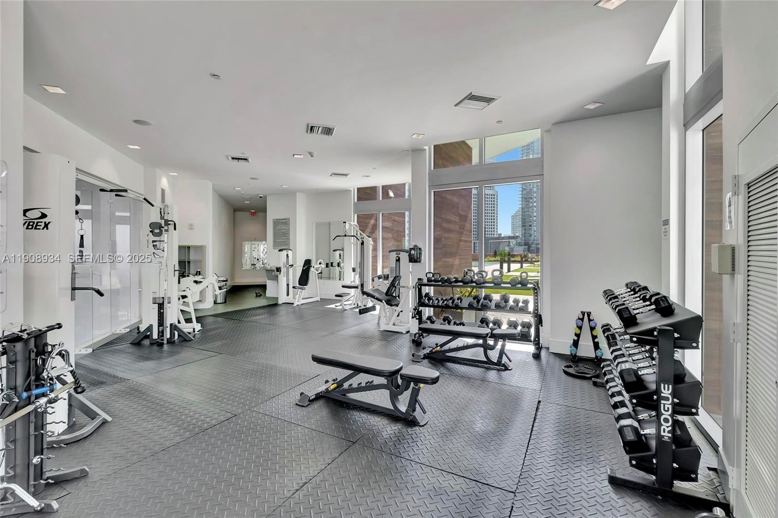 350 S Miami Ave #3205, Miami FL 33130