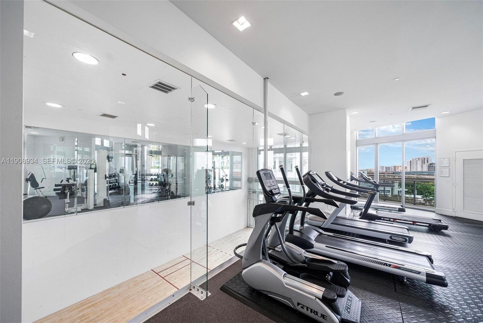 350 S Miami Ave #3205, Miami FL 33130