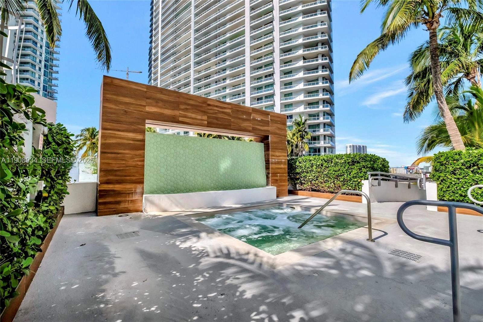 350 S Miami Ave #3205, Miami FL 33130