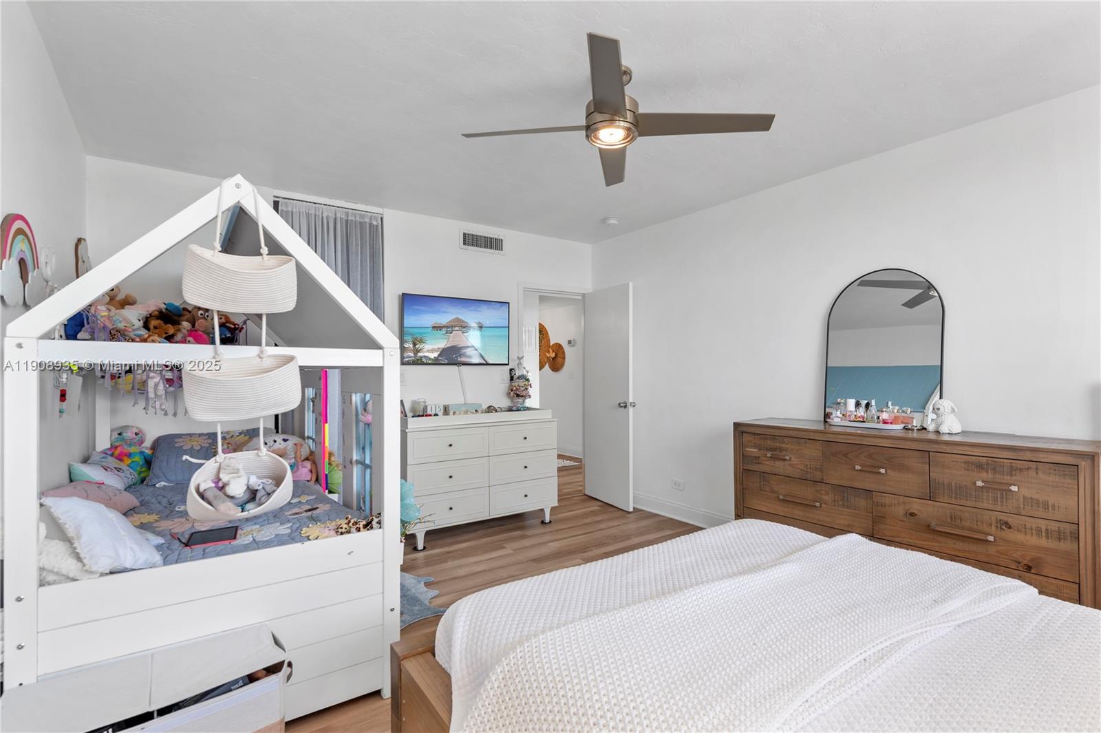 2451 Brickell Ave #16K, Miami FL 33129