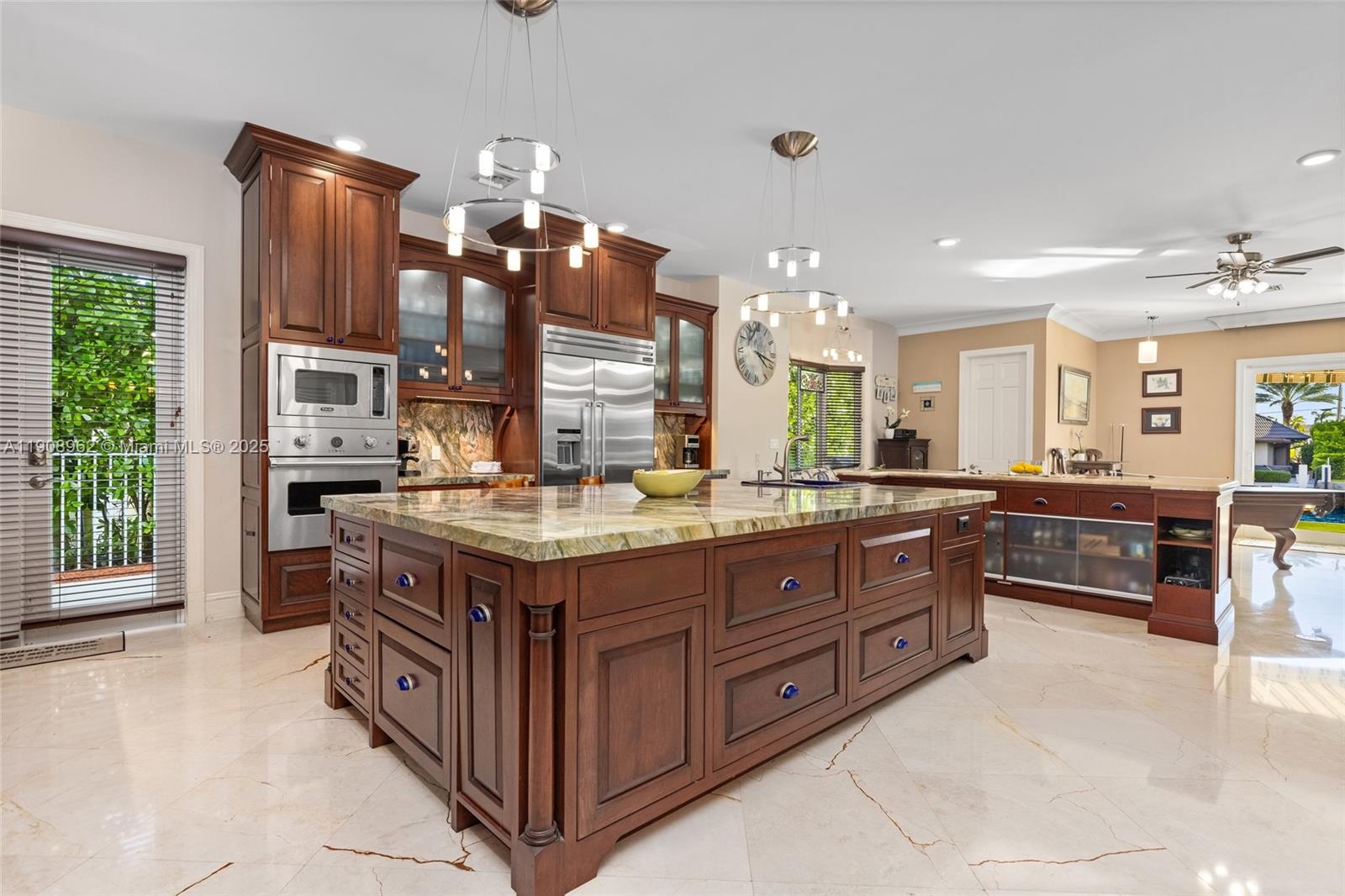 70 Bay Colony Ln, Fort Lauderdale FL 33308