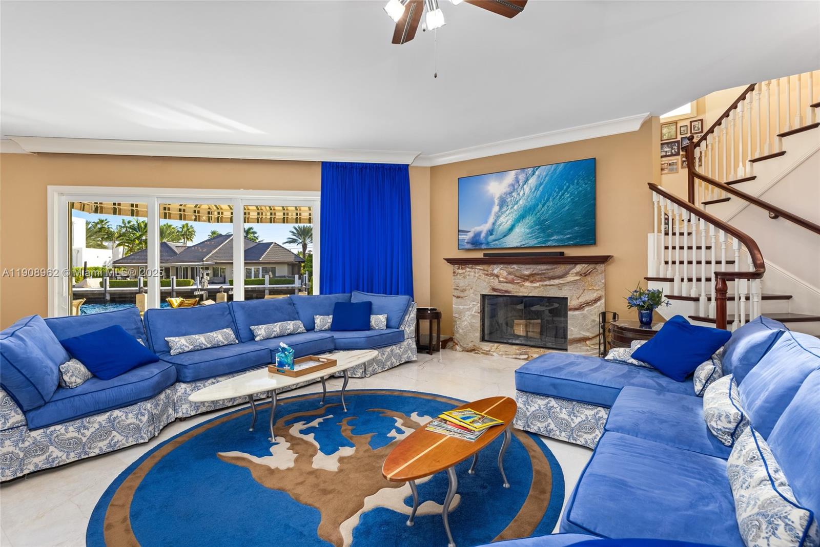 70 Bay Colony Ln, Fort Lauderdale FL 33308