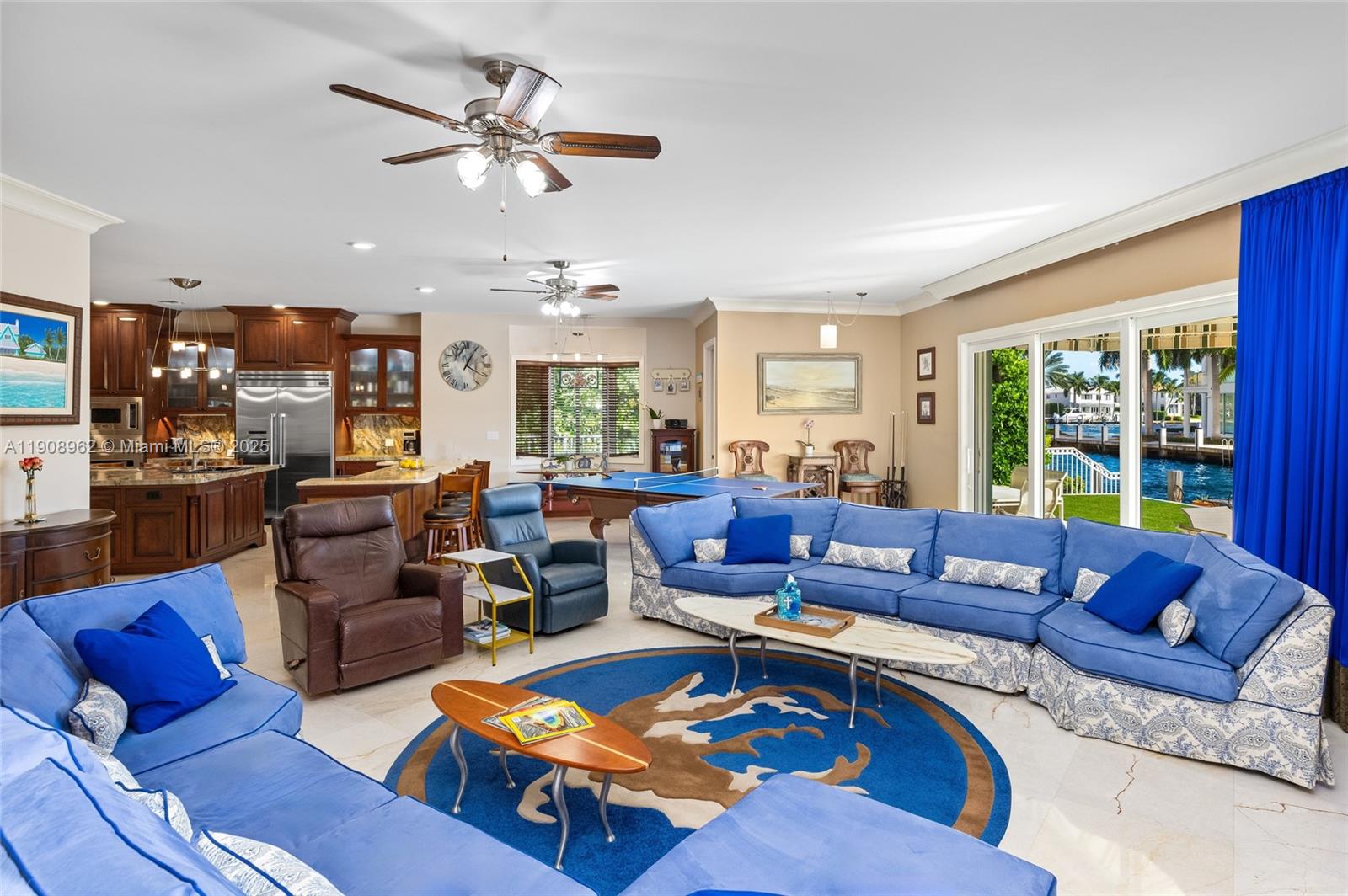 70 Bay Colony Ln, Fort Lauderdale FL 33308