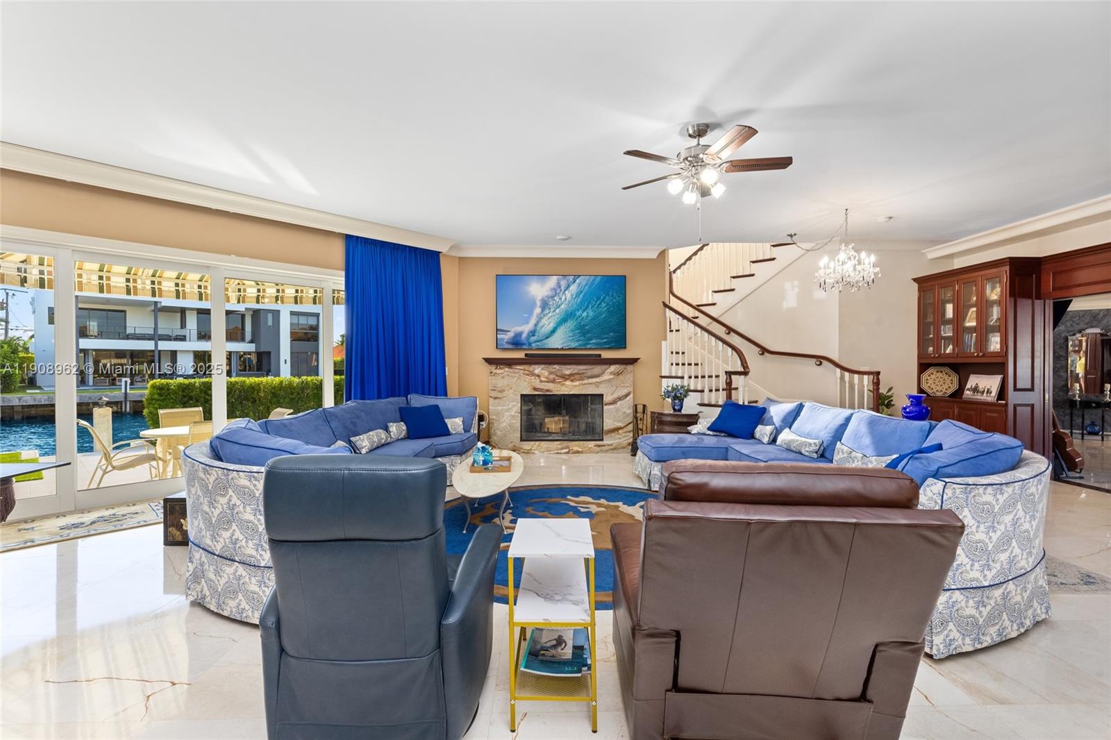 70 Bay Colony Ln, Fort Lauderdale FL 33308