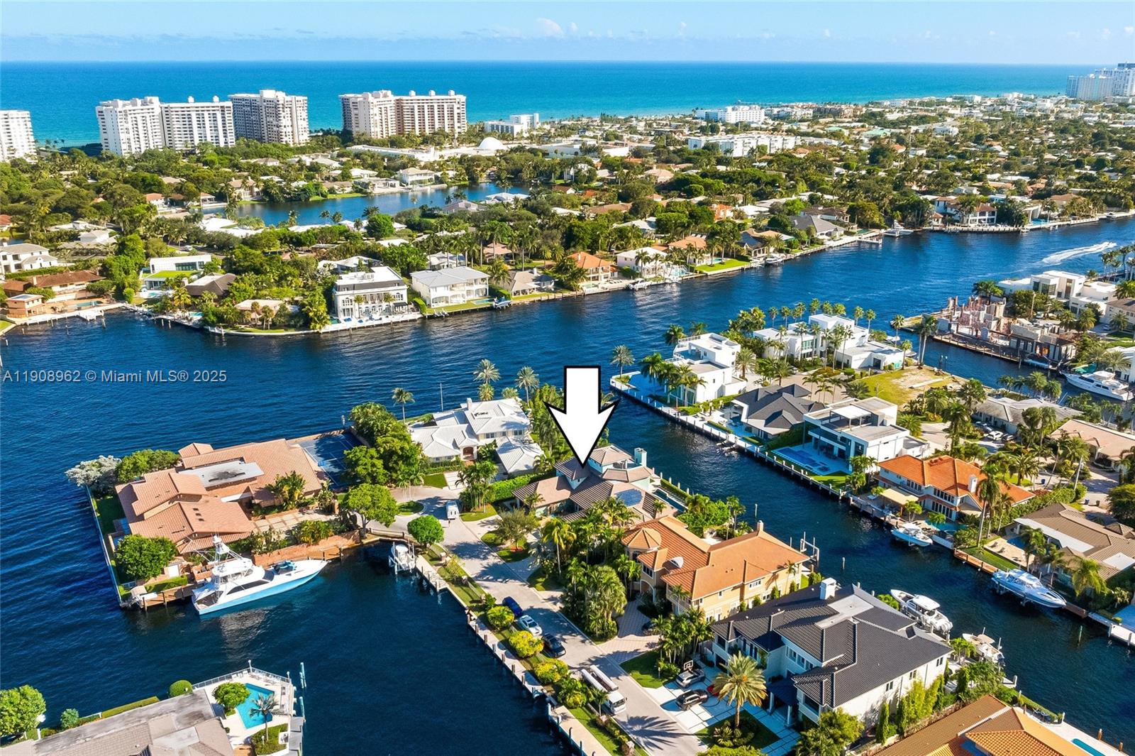 70 Bay Colony Ln, Fort Lauderdale FL 33308