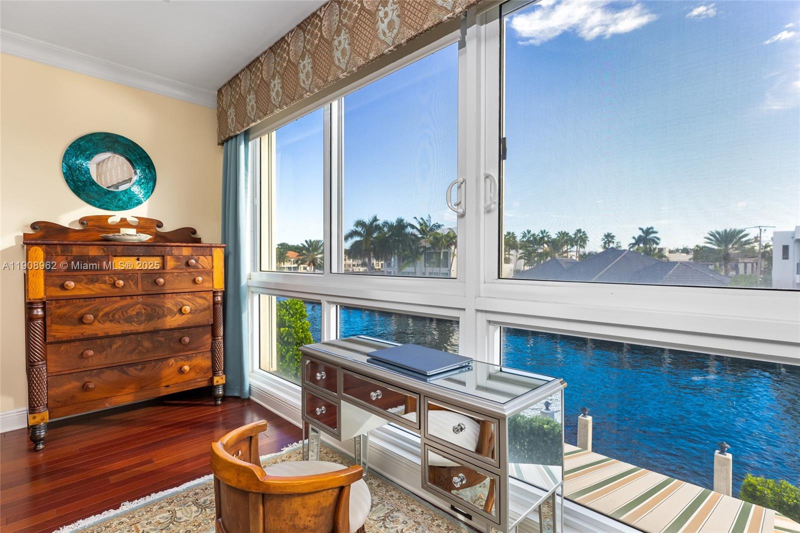 70 Bay Colony Ln, Fort Lauderdale FL 33308