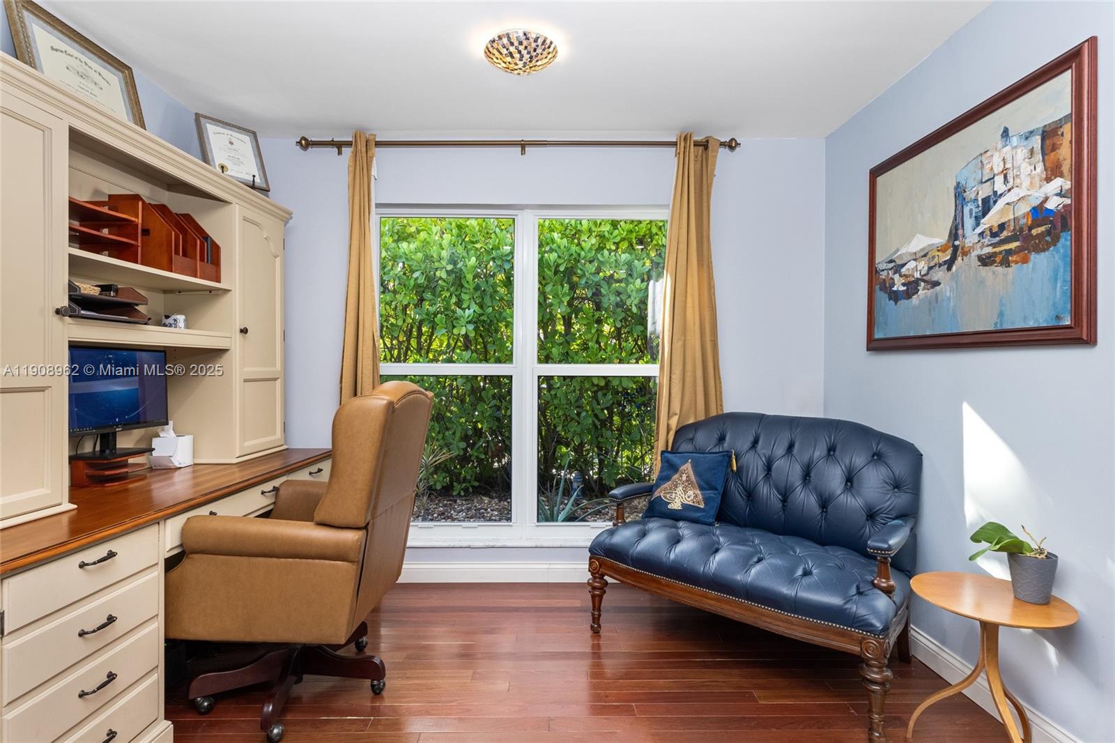 70 Bay Colony Ln, Fort Lauderdale FL 33308