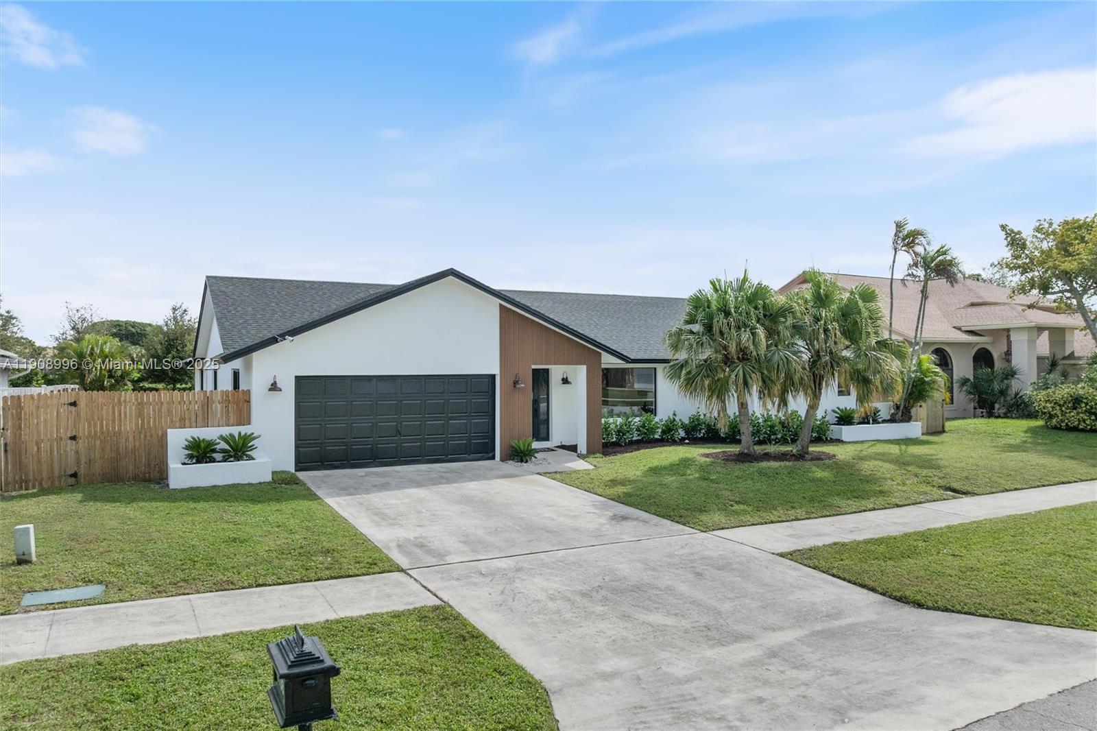 4108 Cedar Creek Rd, Boca Raton FL 33487