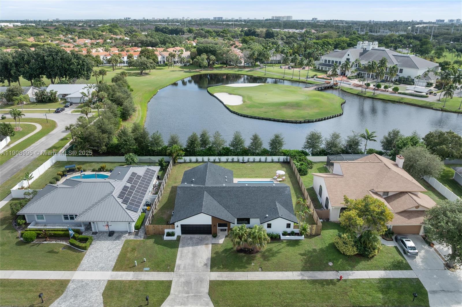 4108 Cedar Creek Rd, Boca Raton FL 33487