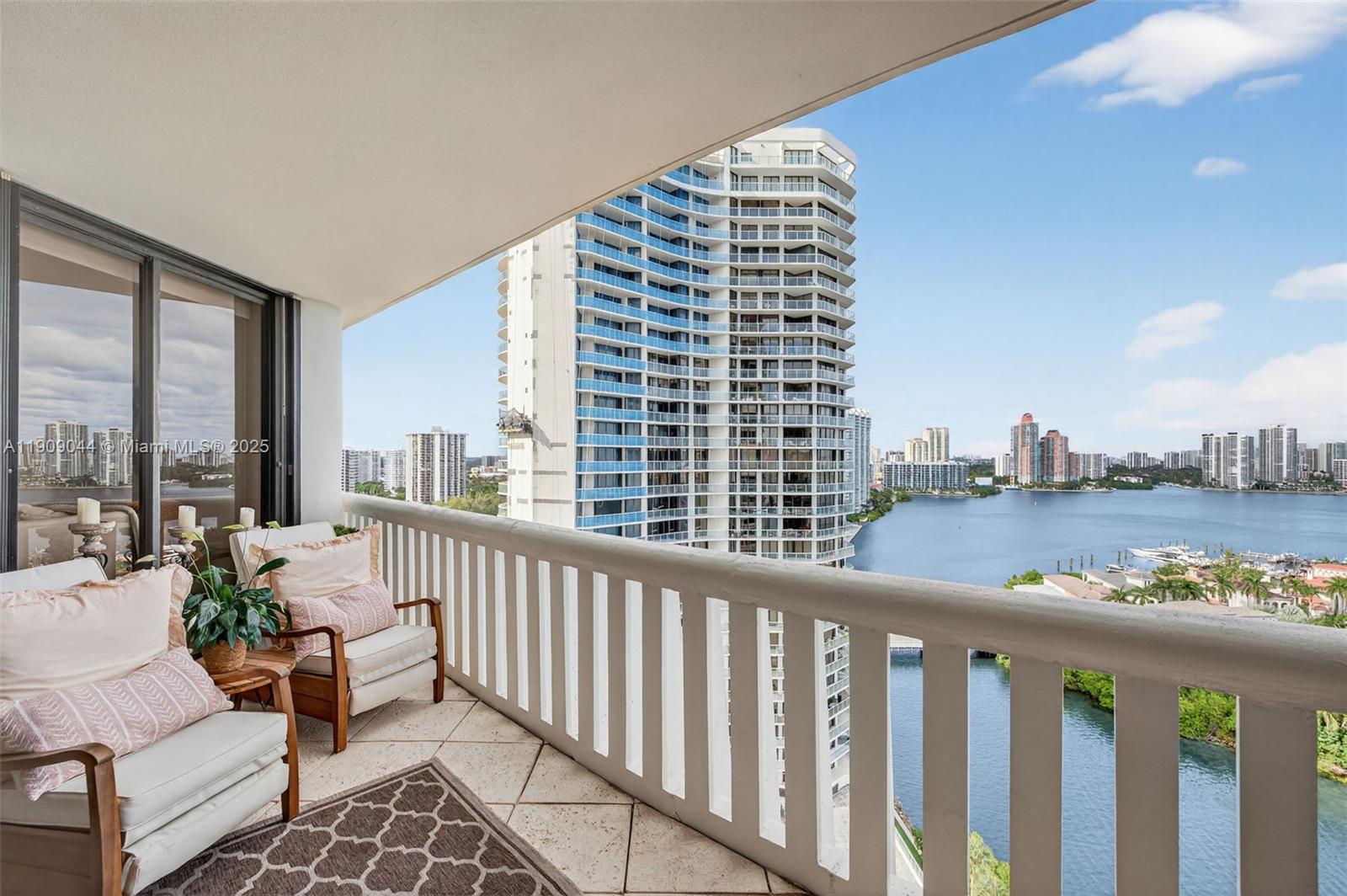 3000 Island Blvd #1904, Aventura FL 33160