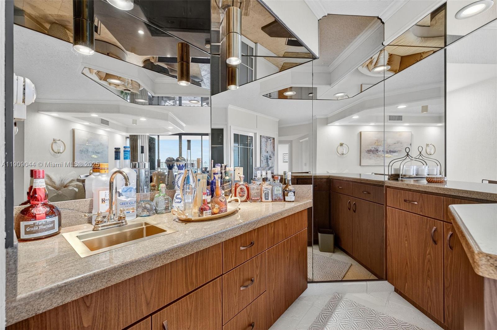 3000 Island Blvd #1904, Aventura FL 33160