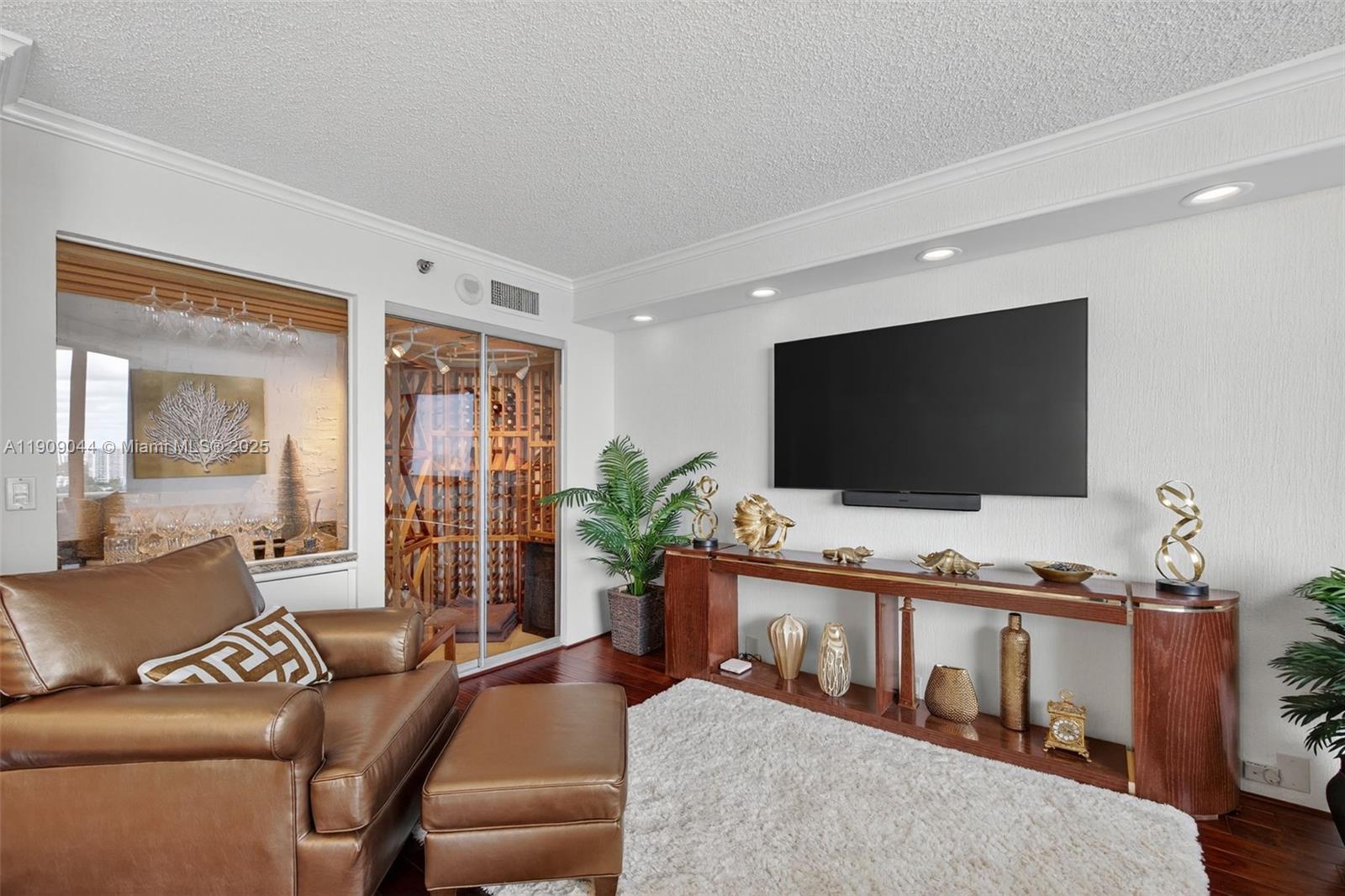 3000 Island Blvd #1904, Aventura FL 33160