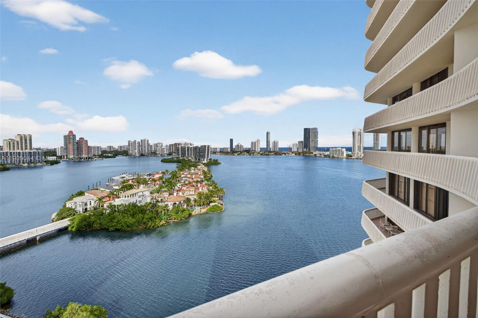 3000 Island Blvd #1904, Aventura FL 33160
