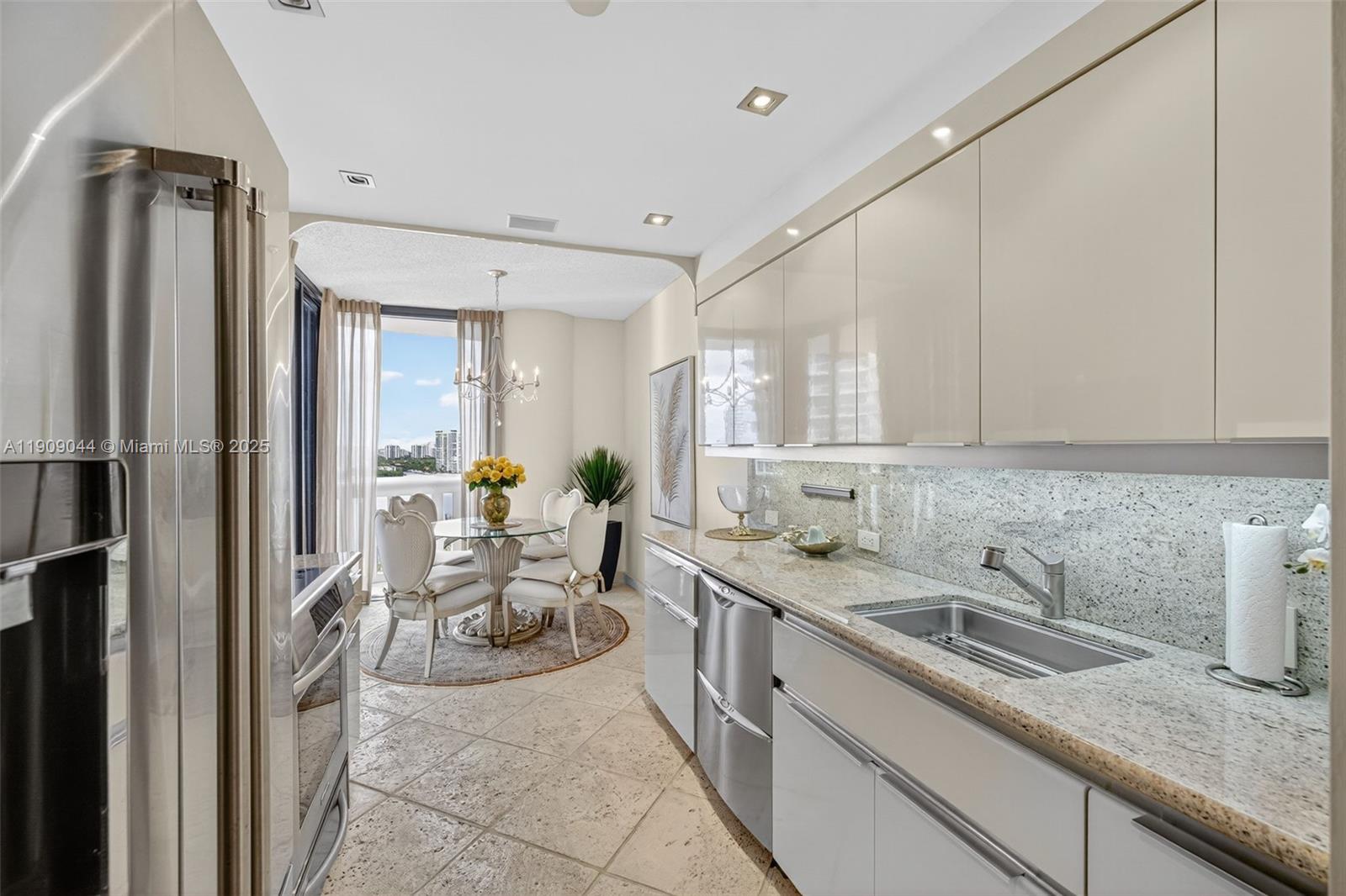 3000 Island Blvd #1904, Aventura FL 33160