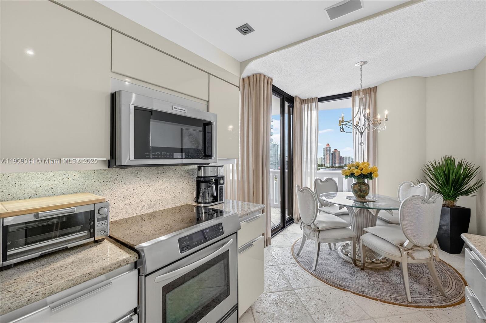 3000 Island Blvd #1904, Aventura FL 33160