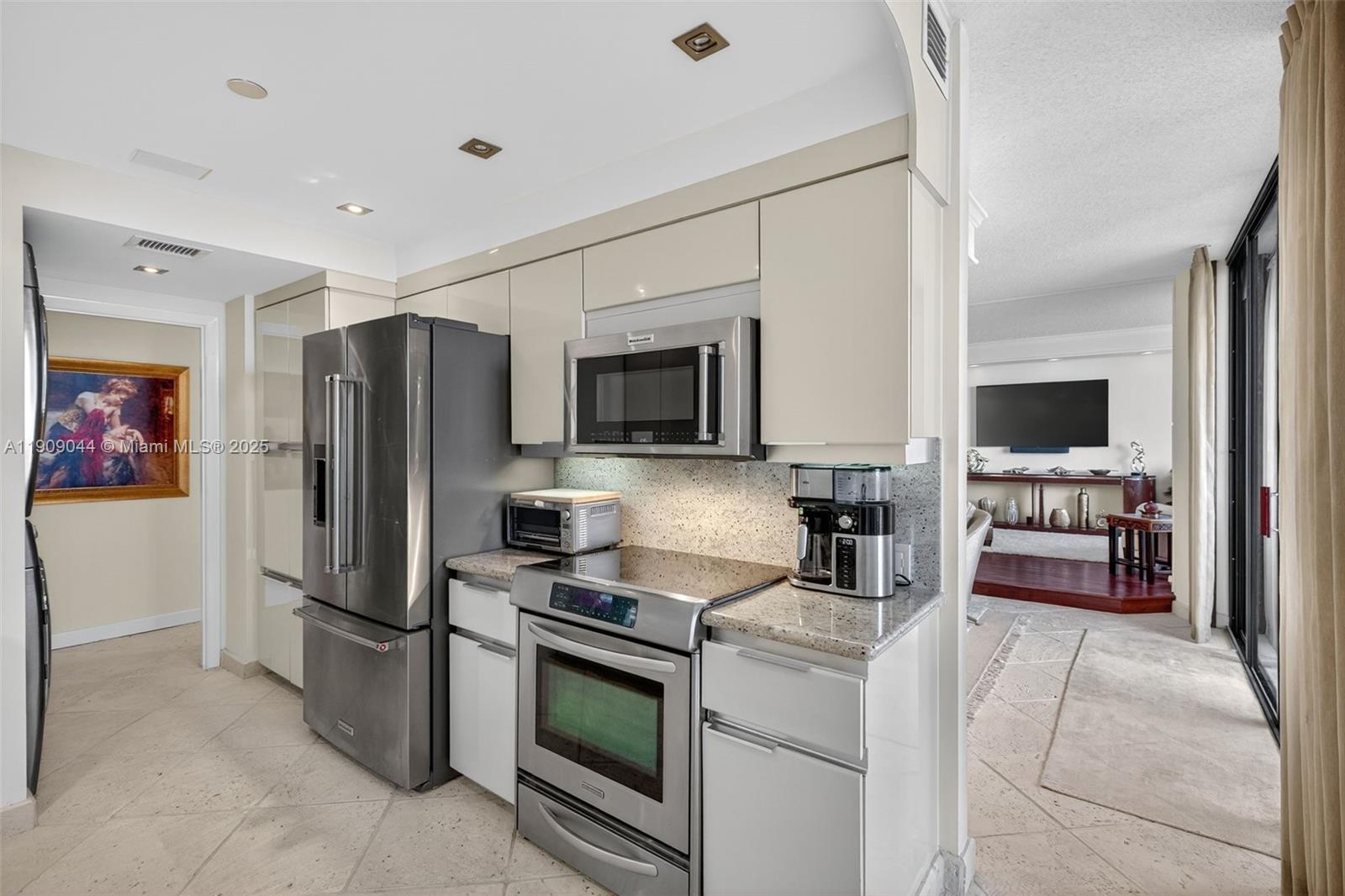 3000 Island Blvd #1904, Aventura FL 33160