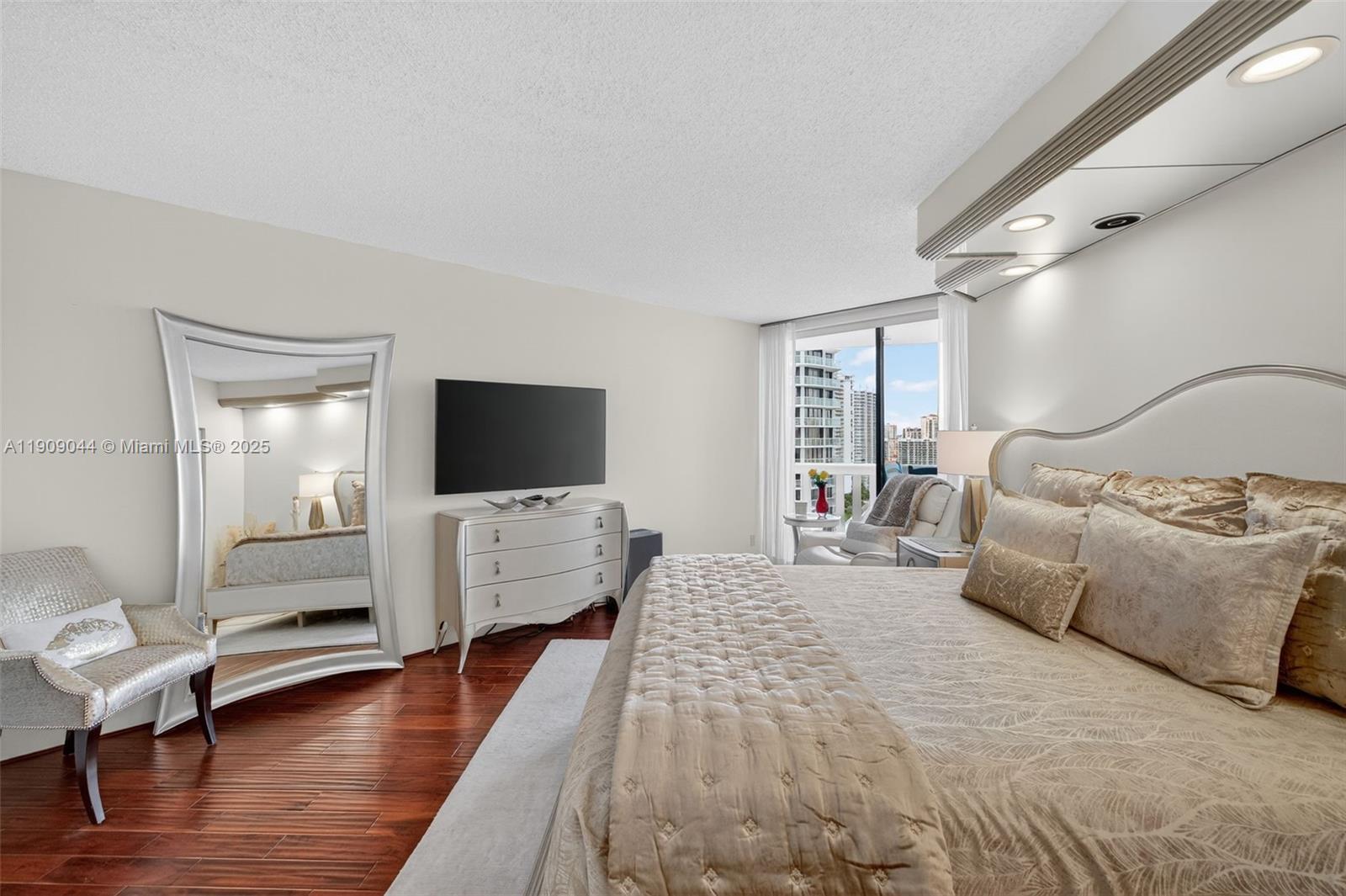 3000 Island Blvd #1904, Aventura FL 33160