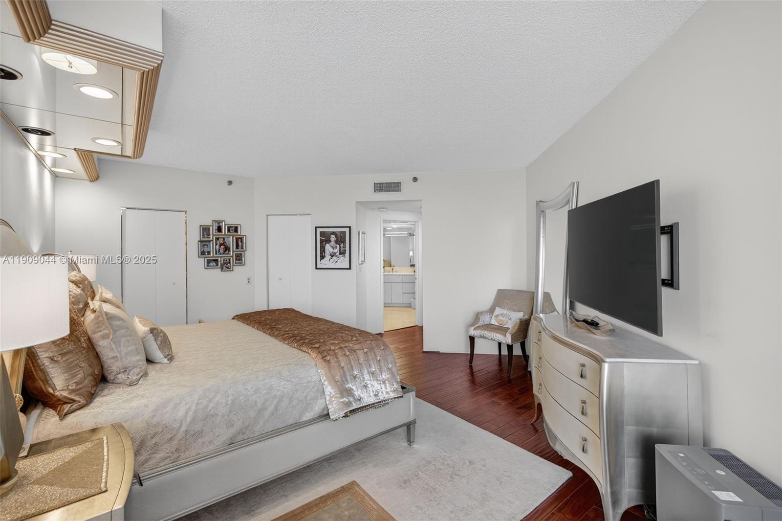 3000 Island Blvd #1904, Aventura FL 33160