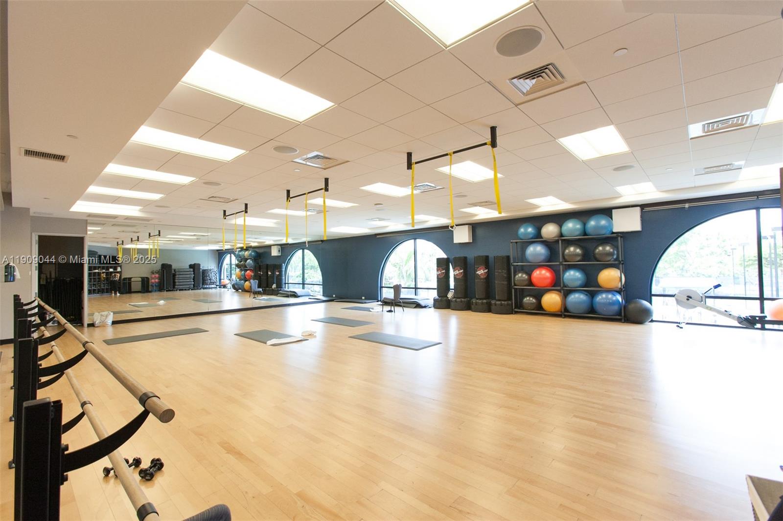 3000 Island Blvd #1904, Aventura FL 33160