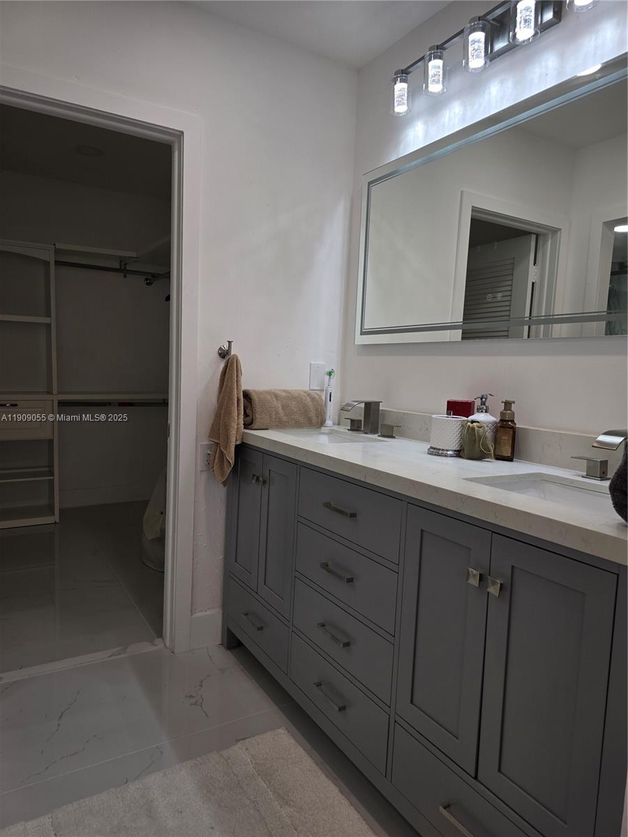 6010 S Falls Cir Dr #206, Lauderhill FL 33319