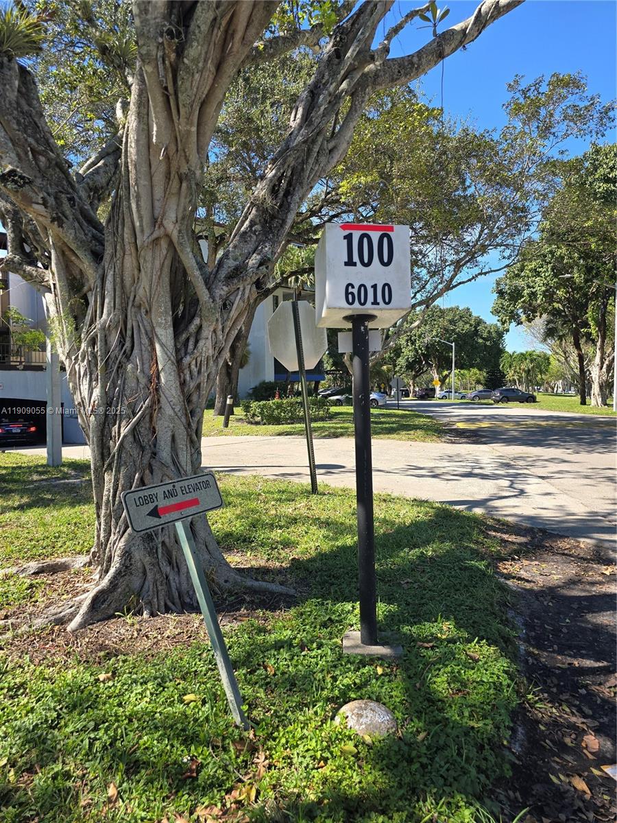 6010 S Falls Cir Dr #206, Lauderhill FL 33319