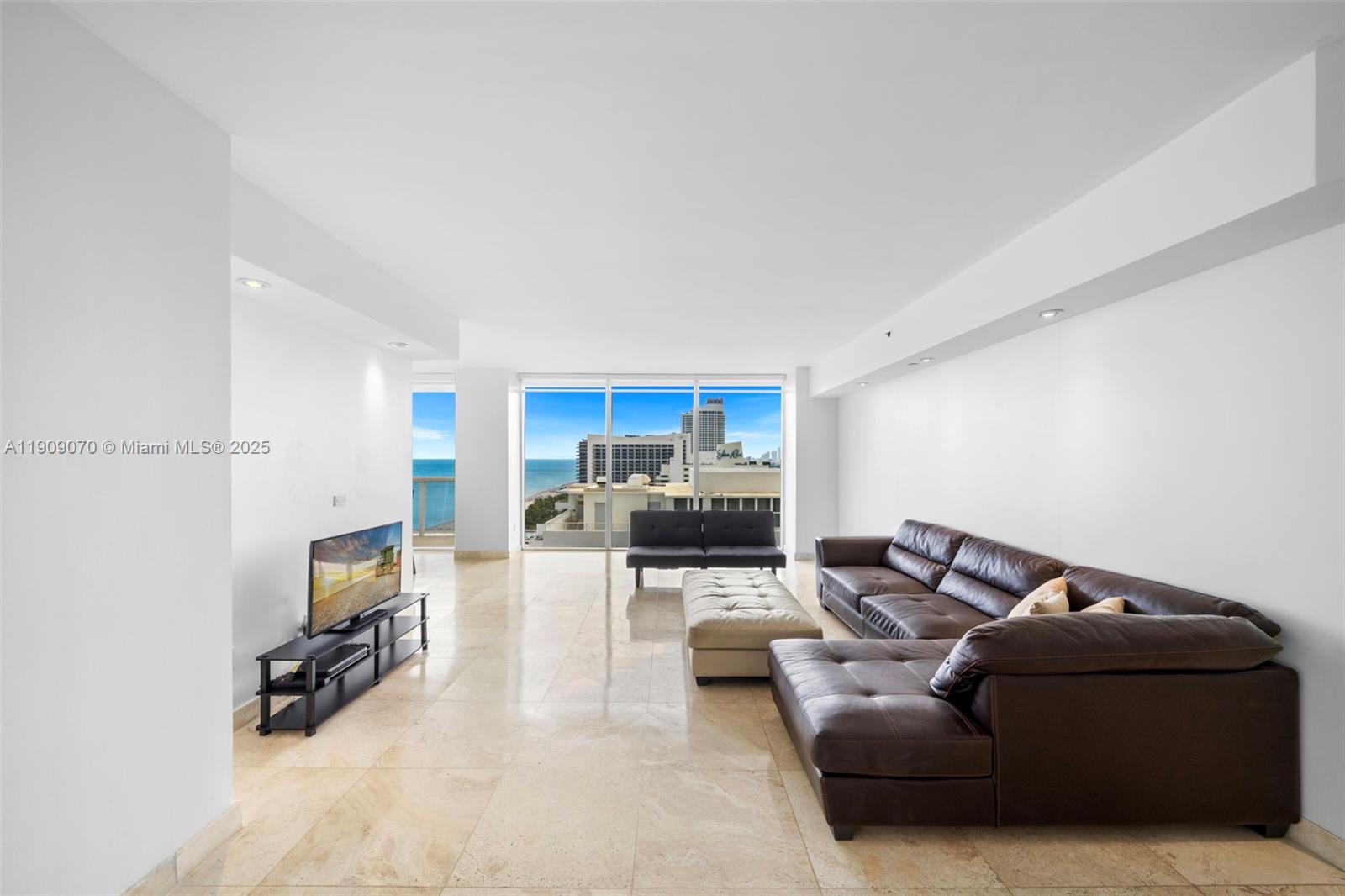 4775 Collins Ave #1903, Miami Beach FL 33140