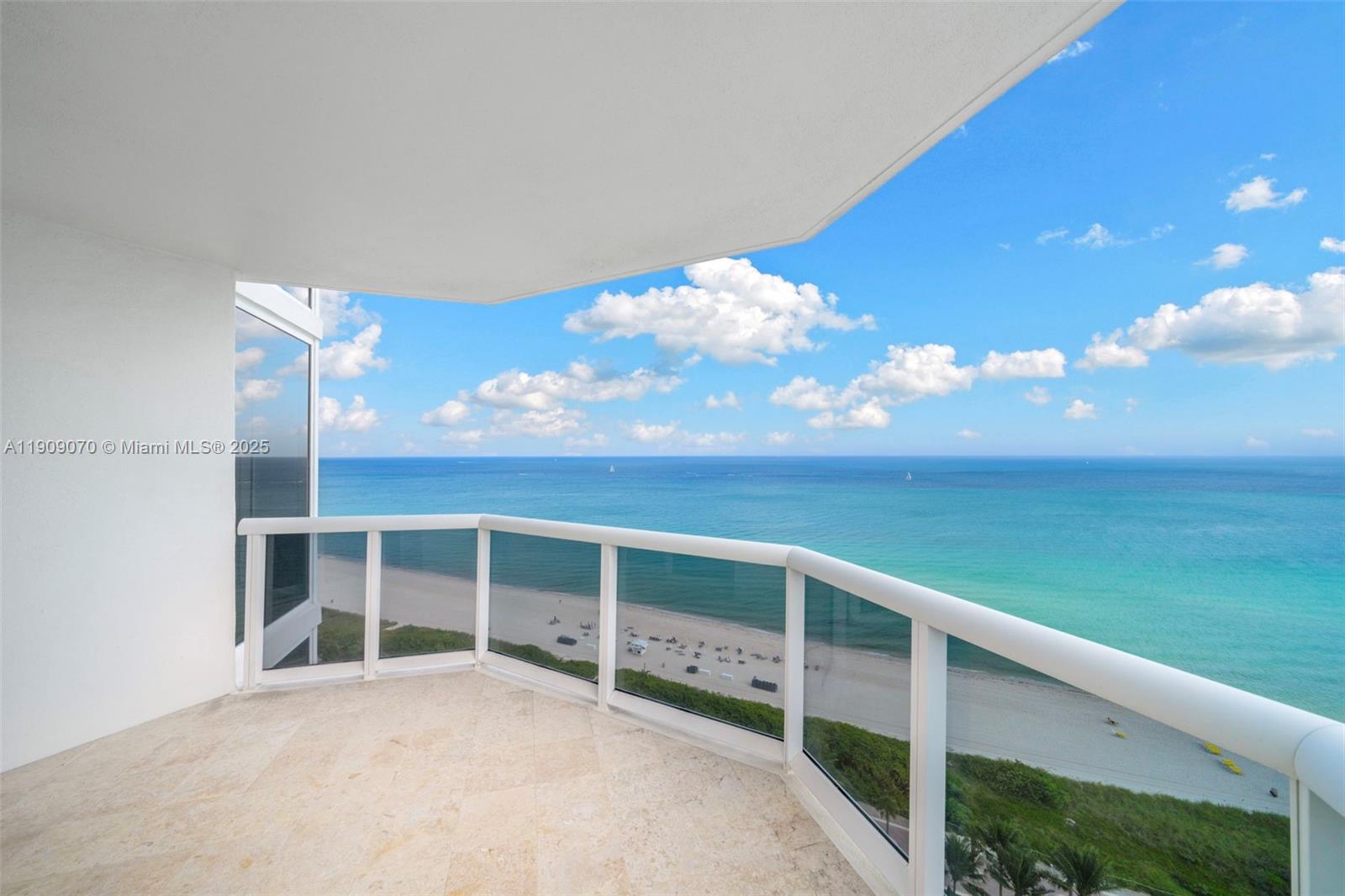 4775 Collins Ave #1903, Miami Beach FL 33140