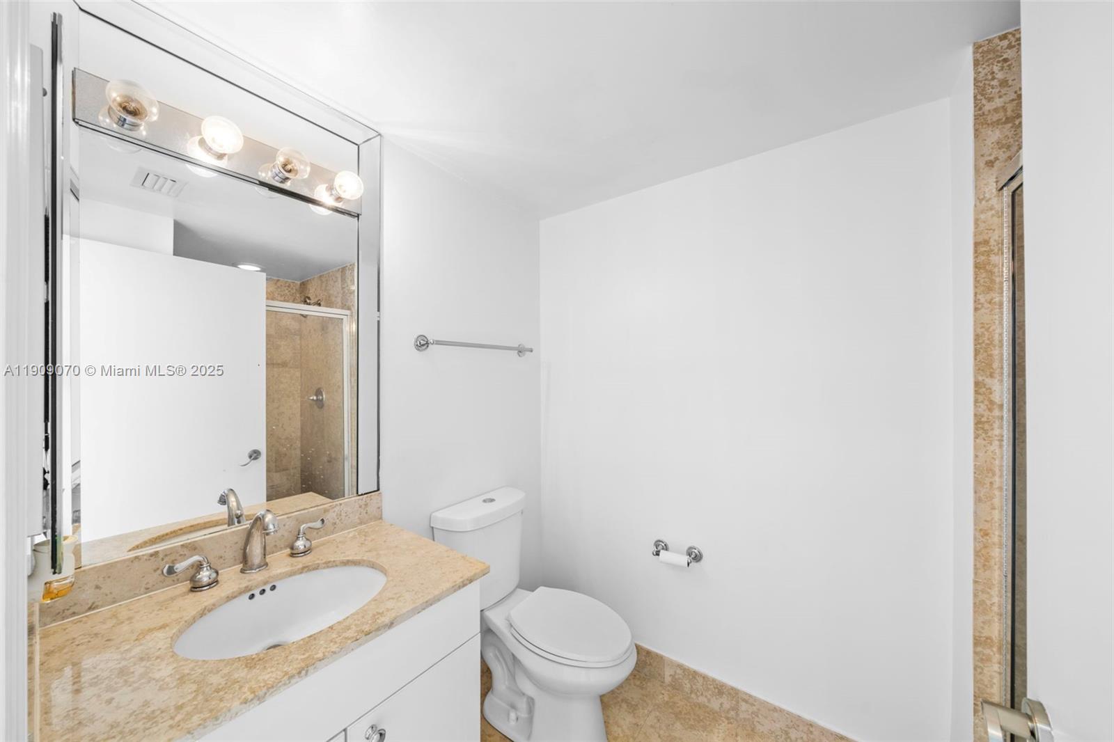 4775 Collins Ave #1903, Miami Beach FL 33140