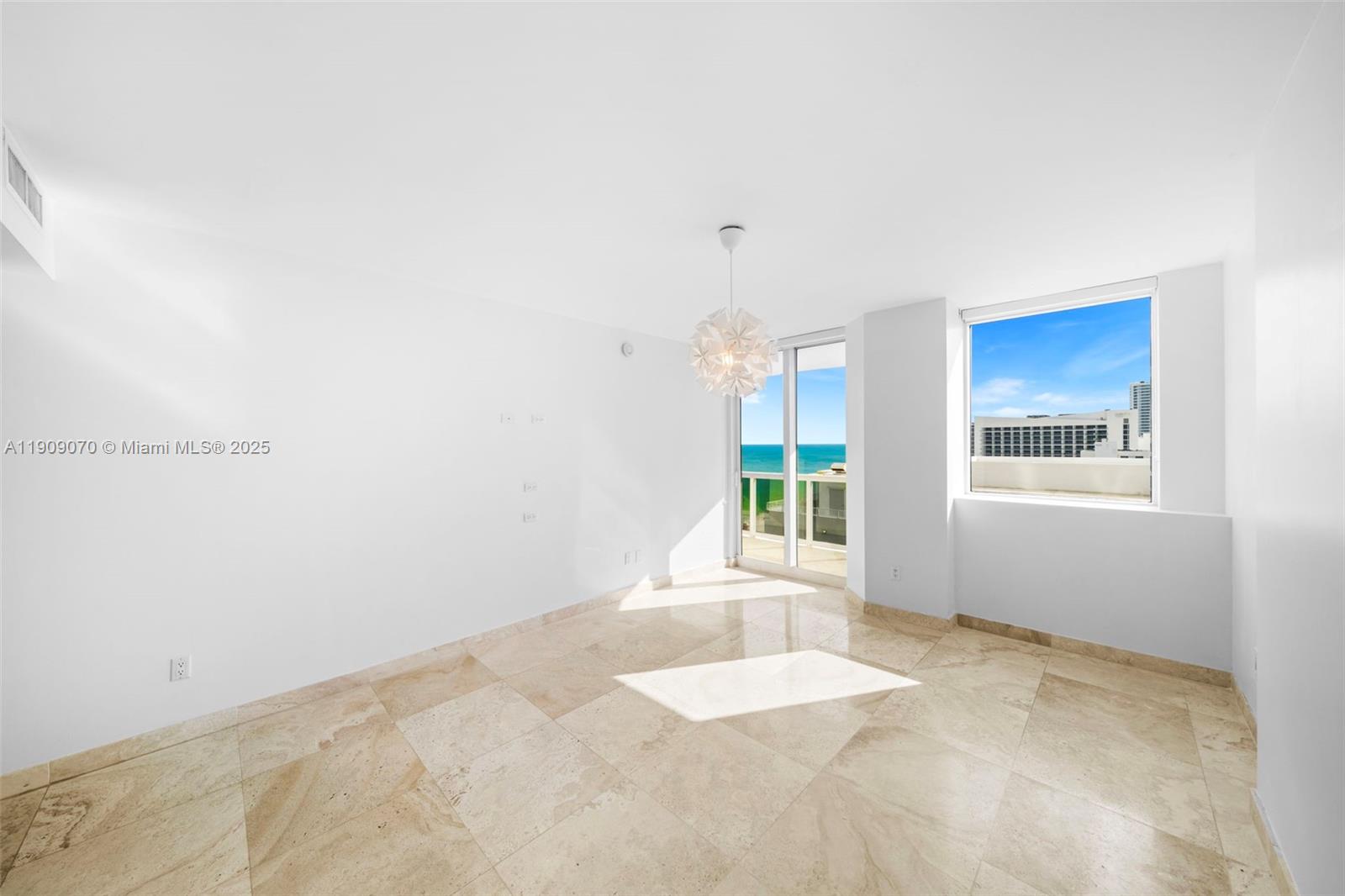 4775 Collins Ave #1903, Miami Beach FL 33140