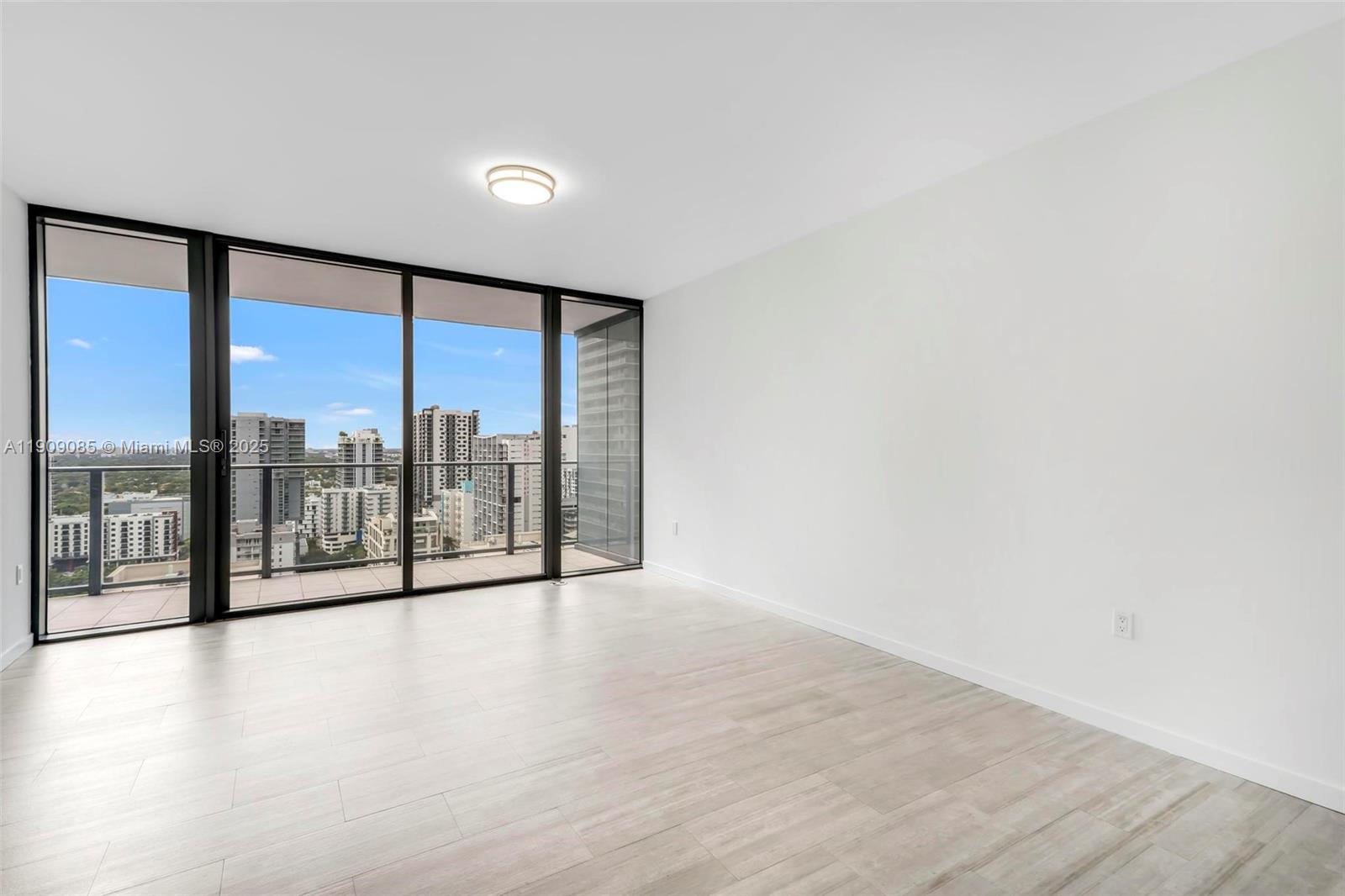 1000 Brickell Plz #2304, Miami FL 33131