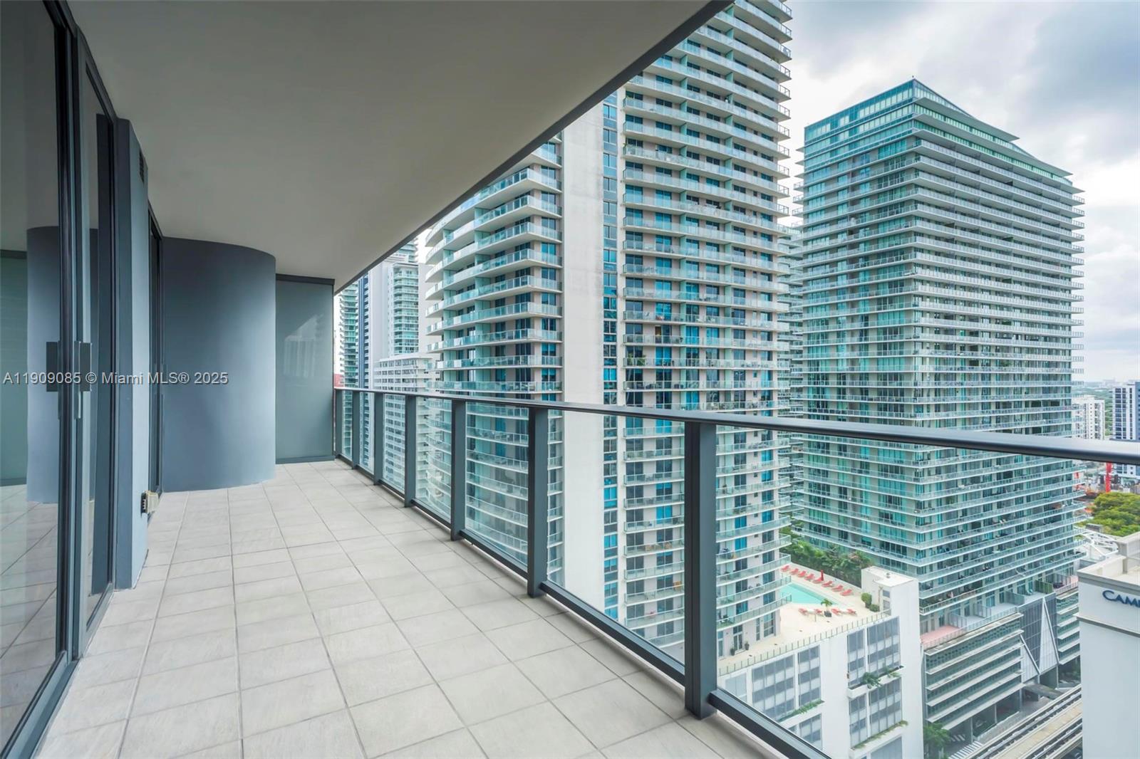 1000 Brickell Plz #2304, Miami FL 33131