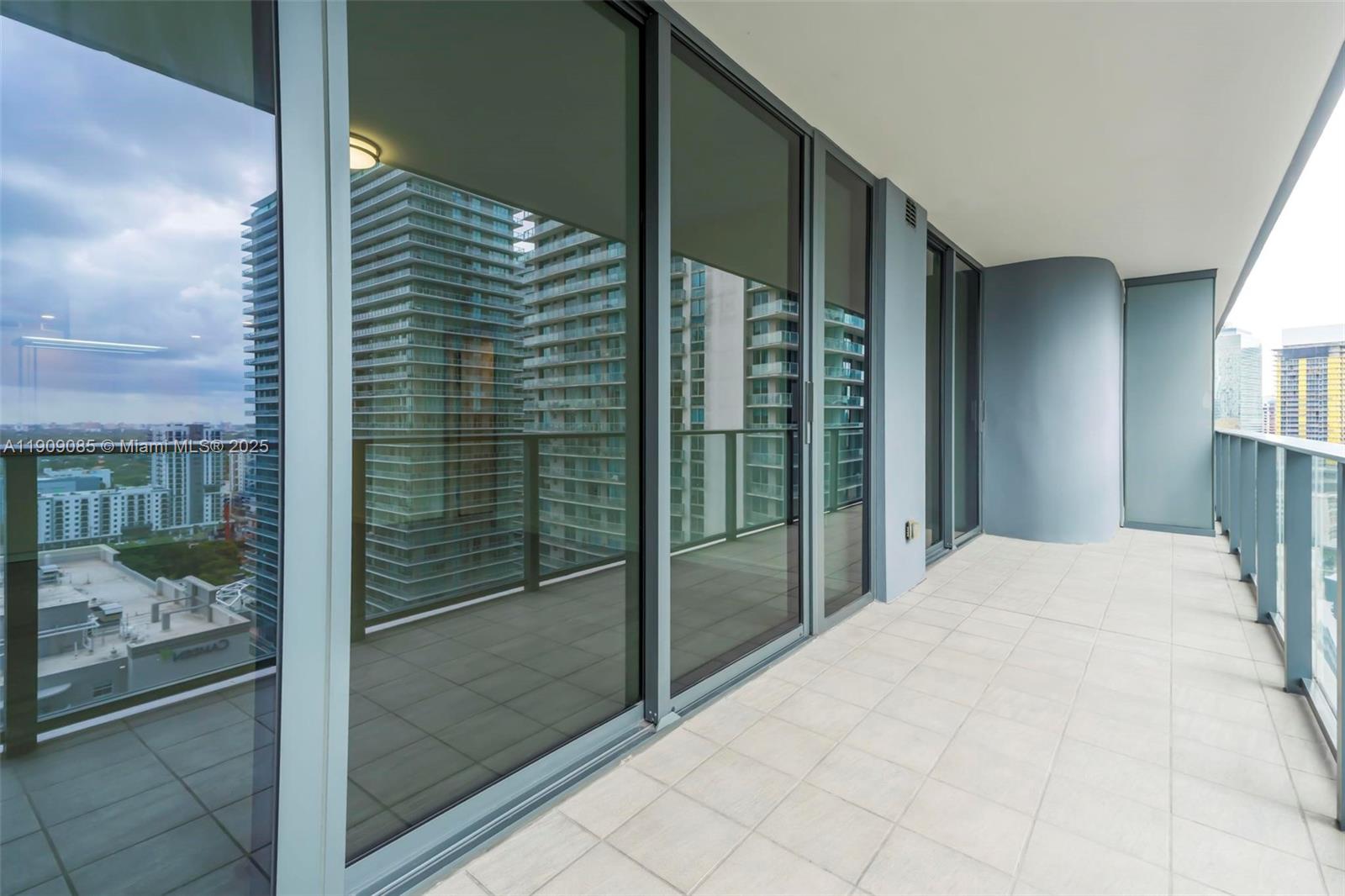 1000 Brickell Plz #2304, Miami FL 33131