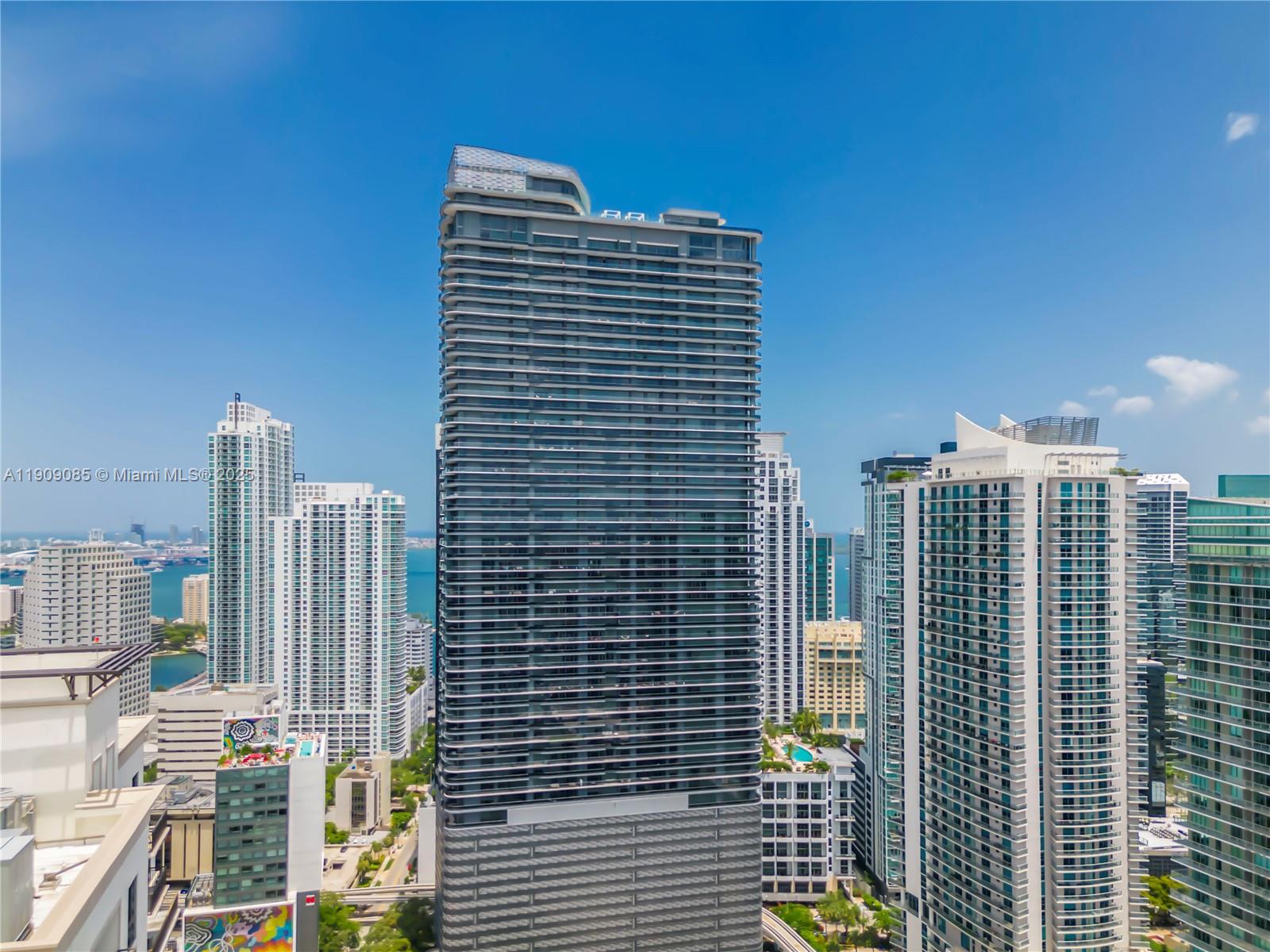 1000 Brickell Plz #2304, Miami FL 33131