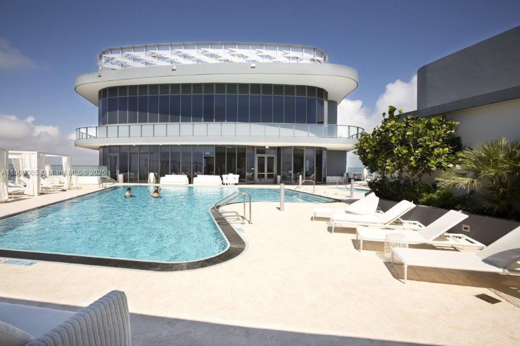 1000 Brickell Plz #2304, Miami FL 33131