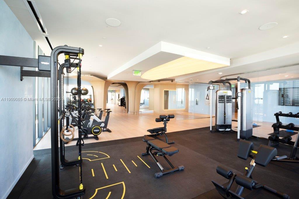 1000 Brickell Plz #2304, Miami FL 33131