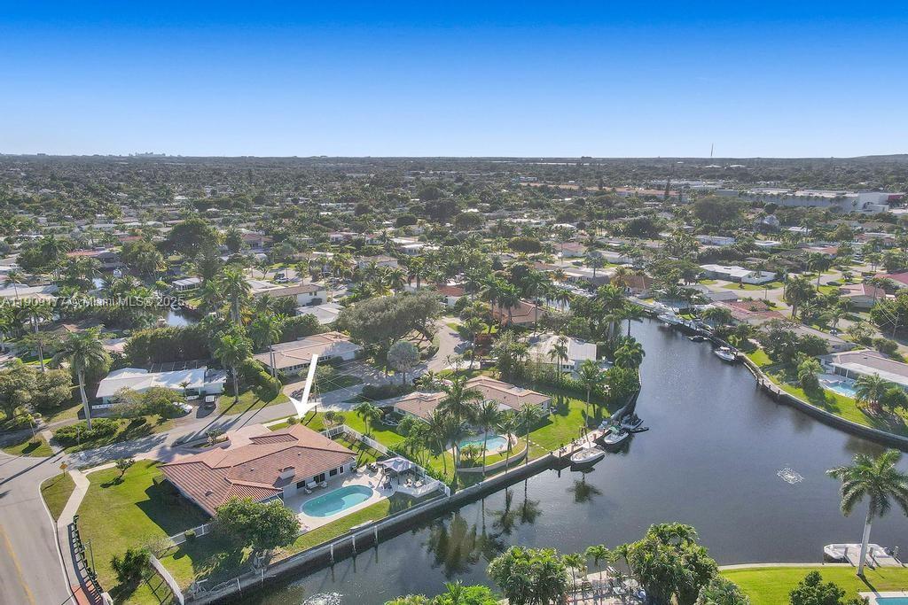 1109 SE 12th St, Deerfield Beach FL 33441