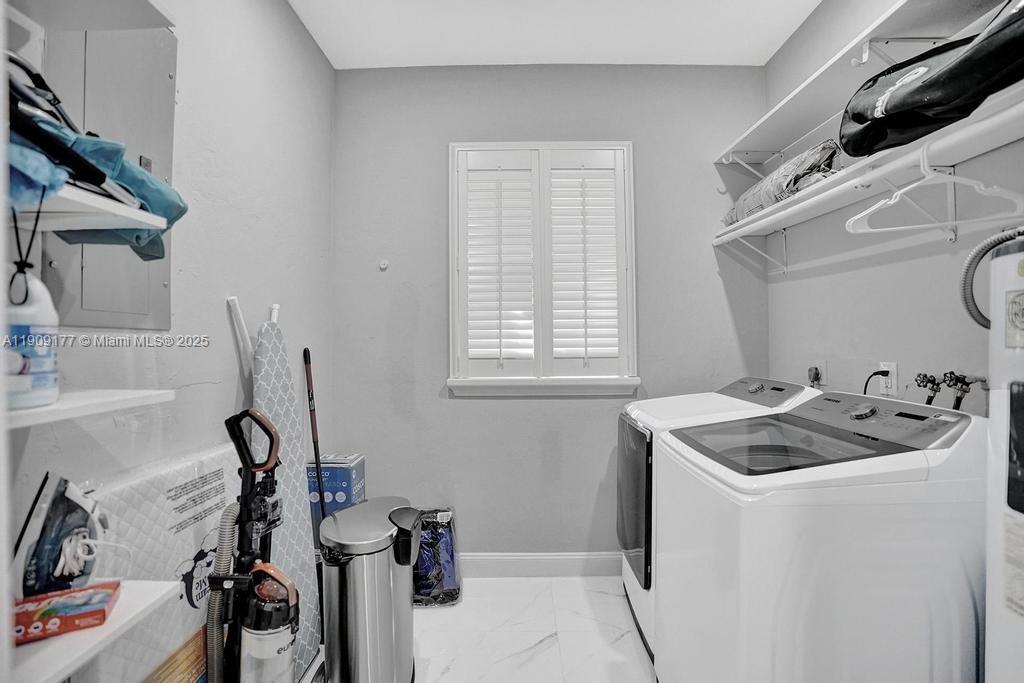 1109 SE 12th St, Deerfield Beach FL 33441