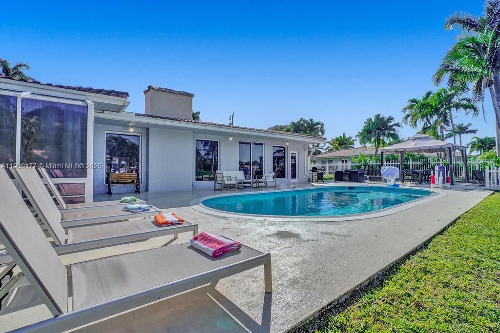 1109 SE 12th St, Deerfield Beach FL 33441