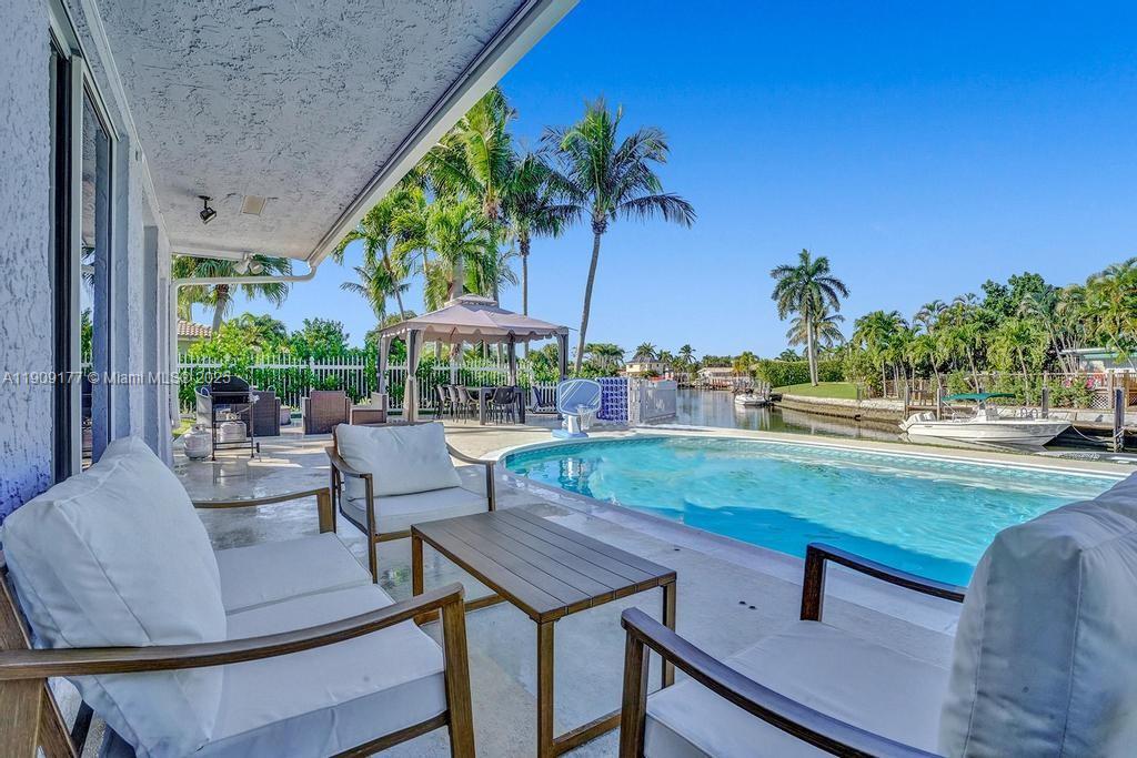 1109 SE 12th St, Deerfield Beach FL 33441