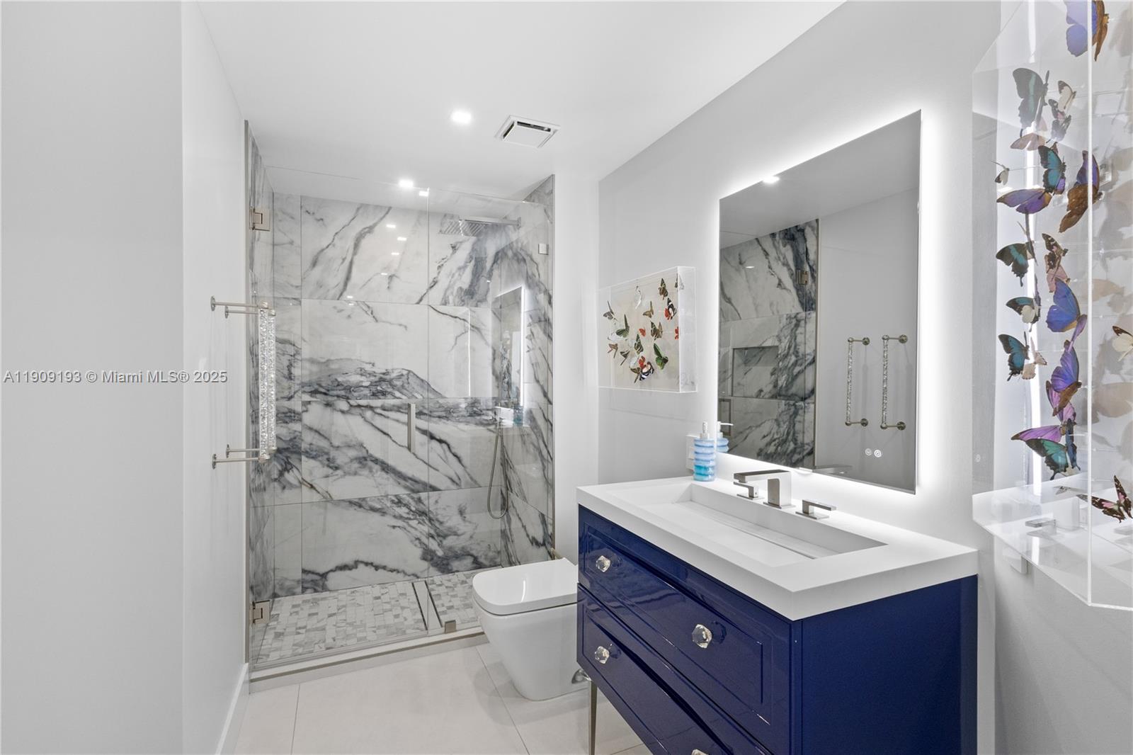 3801 NE 207th St #2002, Aventura FL 33180